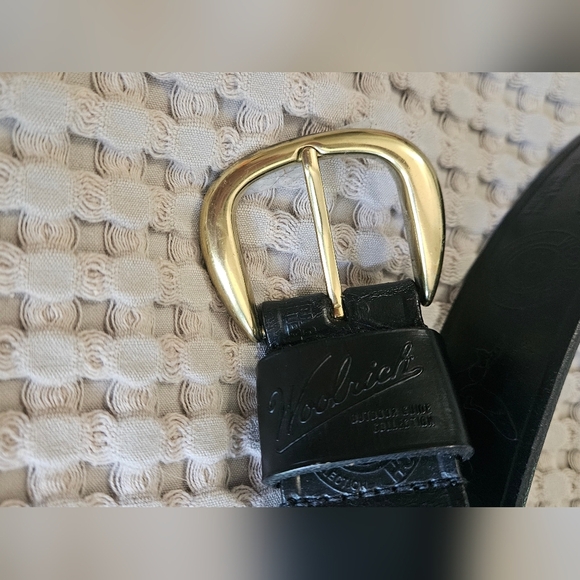 WOOLRICH Outdoor Guide Collection Leather Belt In Black with Gold Buckle. - Picture 6 of 11